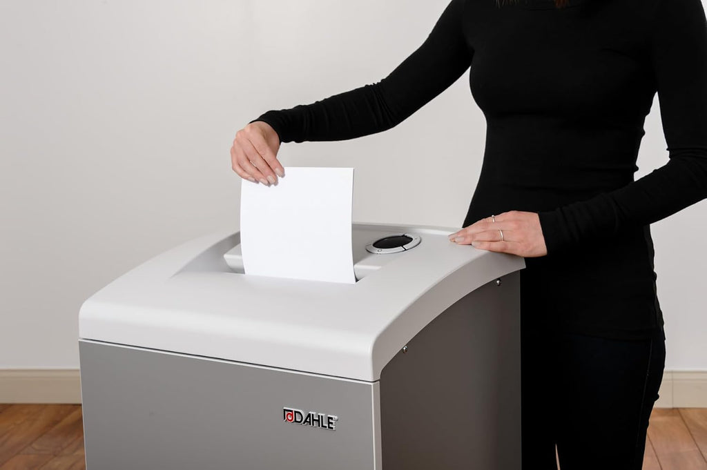 Dahle 50464 Paper Shredder, Cross Cut, P-4 Security, German Engineered, Jam Protection, Oil Free, SmartPower, Shreds CDs, 24 Sheet Max, 30 Gal Bin