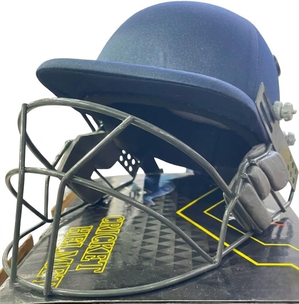 REINDEER Kashmir Willow Cricket Kit â Includes Professional Bat, Leg Guards, Batting Gloves, Helmet, and Premium Kit Bag â Full Protection Equipment Set (Bat Size: 4) (Kids Height: 144-150 CMs)