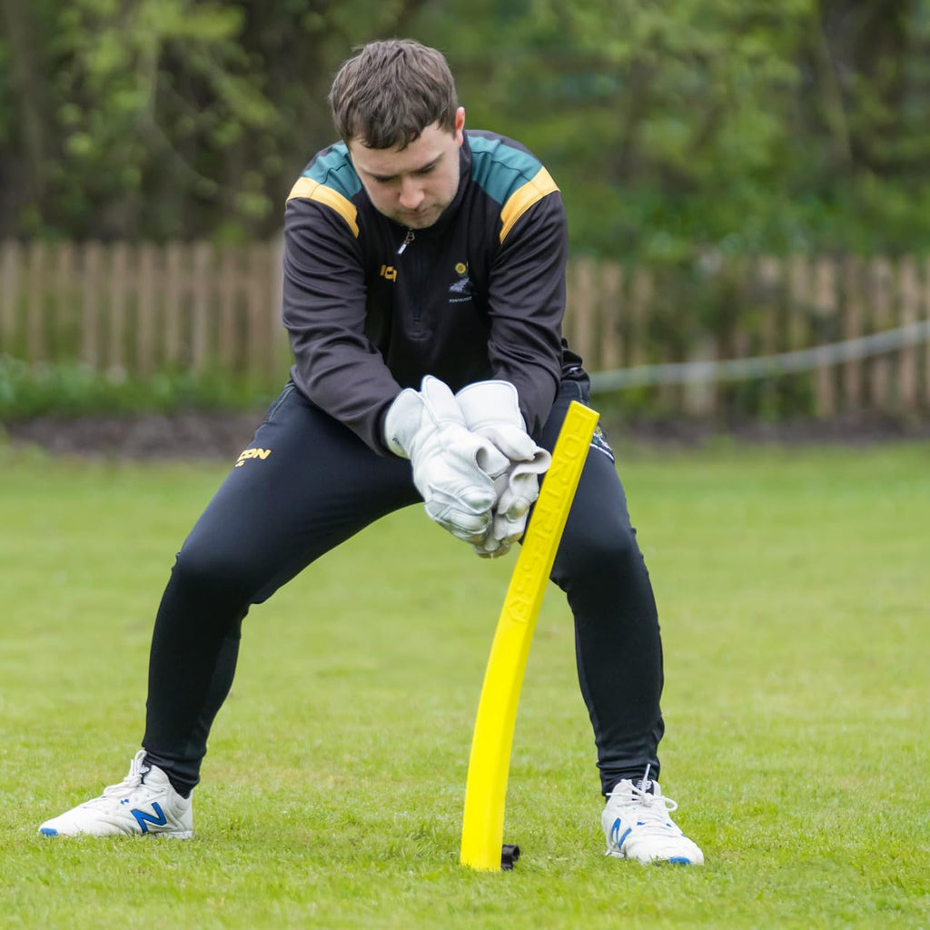 FORTRESS Flexi Cricket Stumps [Multi Pack with Base] | Cricket Training Equipment | Suitable for Bowling & Fielding Drills