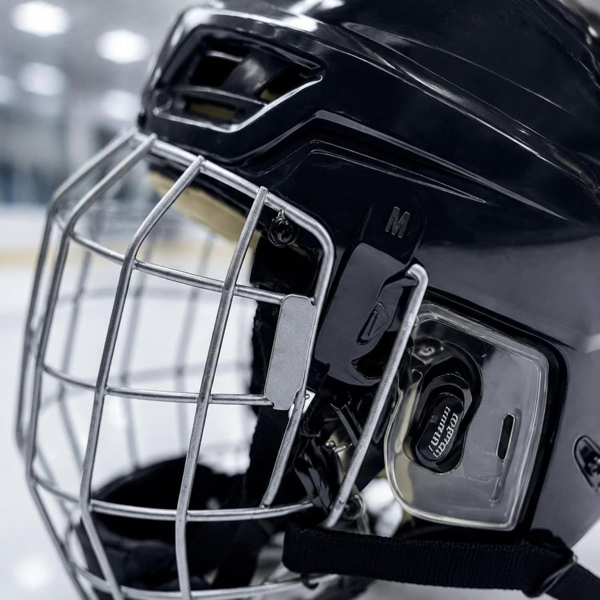 Menolana Ice Hockey Helmet with Face Cage Headgear PP Outer Shell and EVA Inner Padding with Steel Wire Visor and Ear Protection Stable Chin Strap and Vent Ports Suitable for Training Game