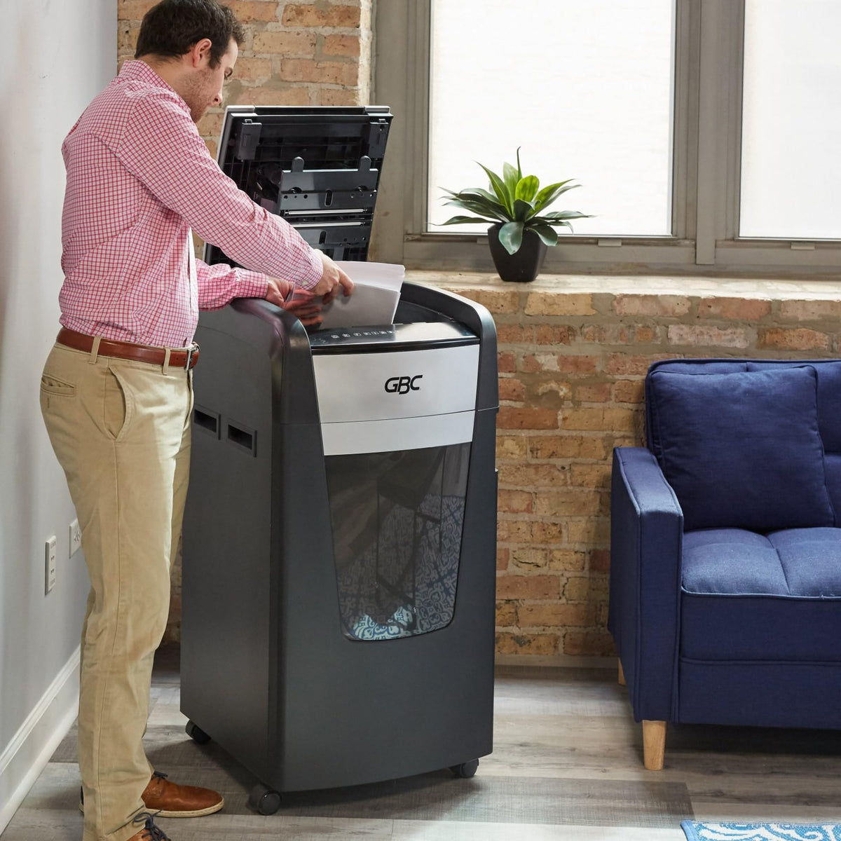 GBC Paper Shredder, Auto Feed+, 300 Sheet Capacity, Super Cross-Cut, Office Shredder, 300X (WSM1757608)