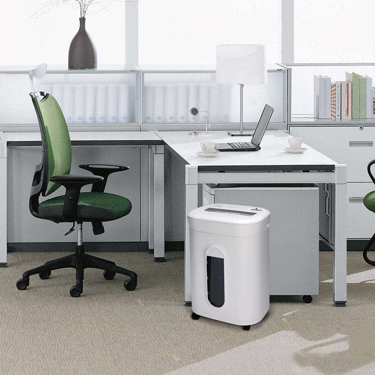 Aurora AU830MA High-Security 8-Sheet Micro-Cut Paper and Credit Card Shredder/ 20 Minutes/Security Level P-5